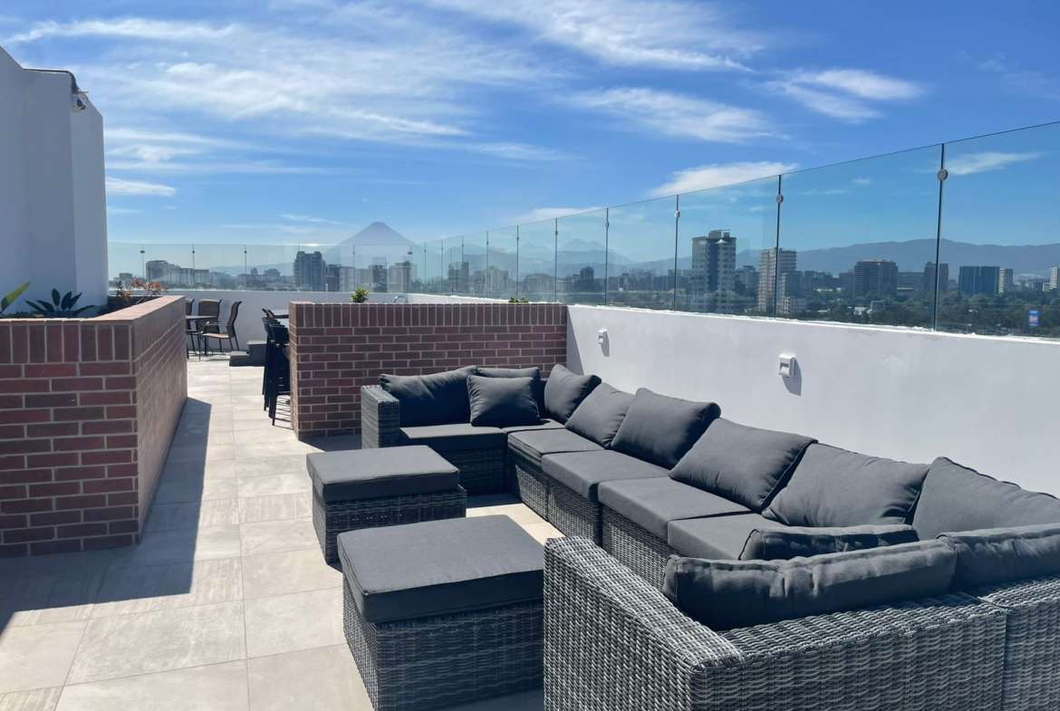 En VENTA Apartamento tipo estudio en PRIVE zona 15 muy cerca de universidades