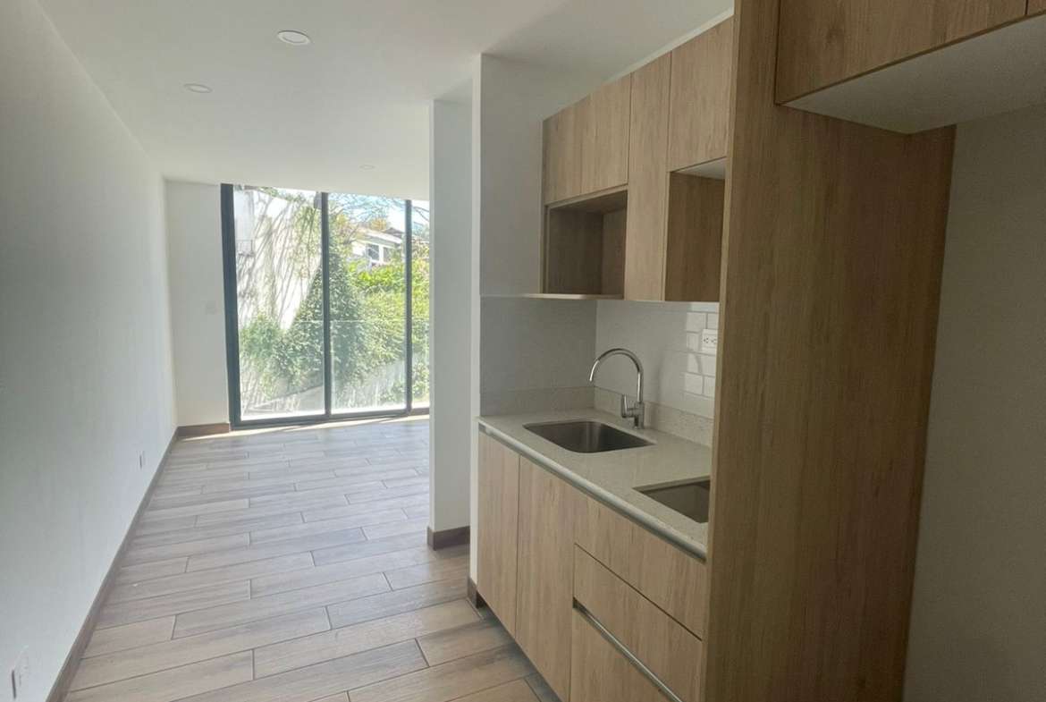 En VENTA Apartamento tipo estudio en PRIVE zona 15 muy cerca de universidades